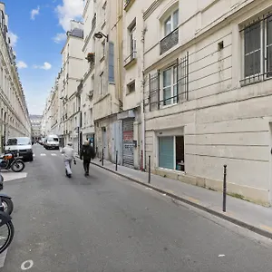  Apartment Lavie Maison Face Palais Royal